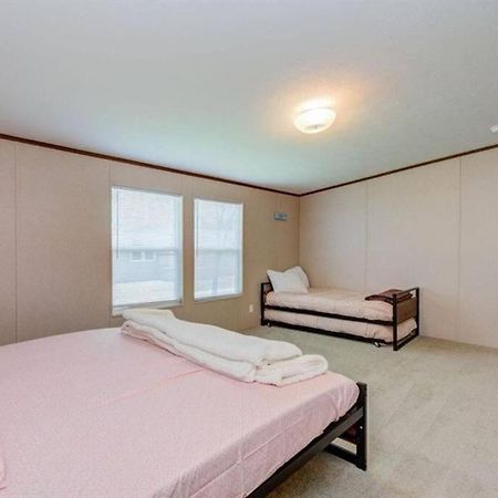 Seaside Serenity - Holiday Home Sleeps 10 Дикинсон Экстерьер фото