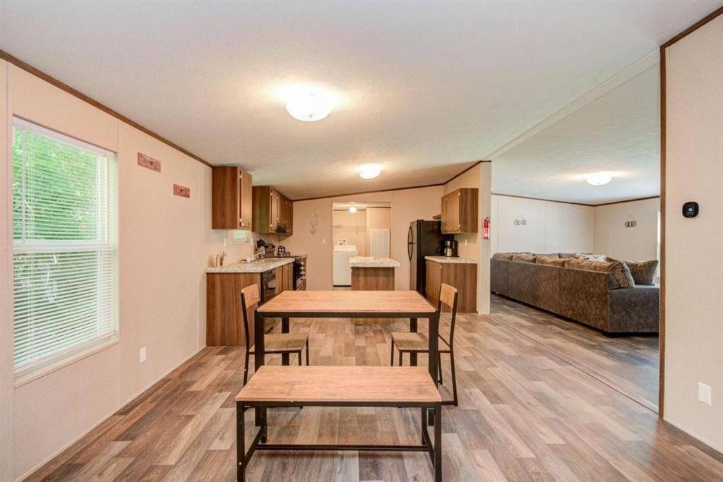 Seaside Serenity - Holiday Home Sleeps 10 Дикинсон Экстерьер фото