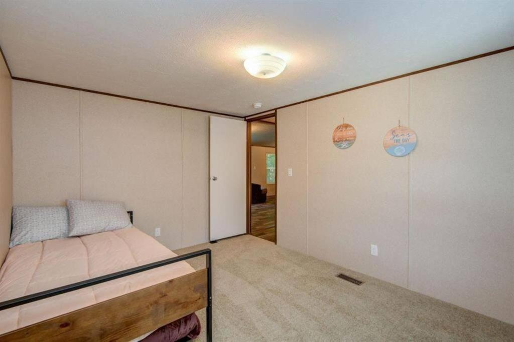 Seaside Serenity - Holiday Home Sleeps 10 Дикинсон Экстерьер фото