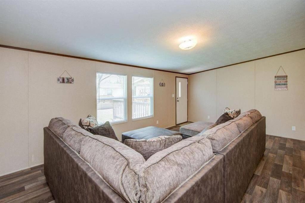 Seaside Serenity - Holiday Home Sleeps 10 Дикинсон Экстерьер фото
